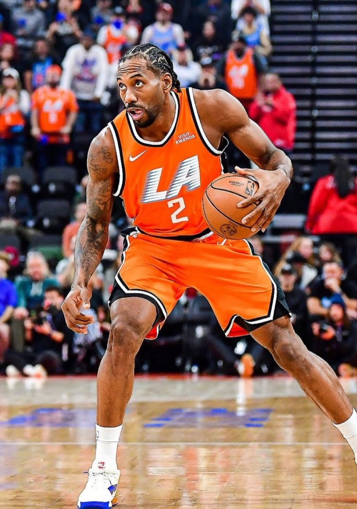 米乐-6胜21负开局球队逆袭胜率超50%，交易后仍强势|季后赛|小卡|体育赛事讨论|nba|球员_新浪体育_新浪新闻